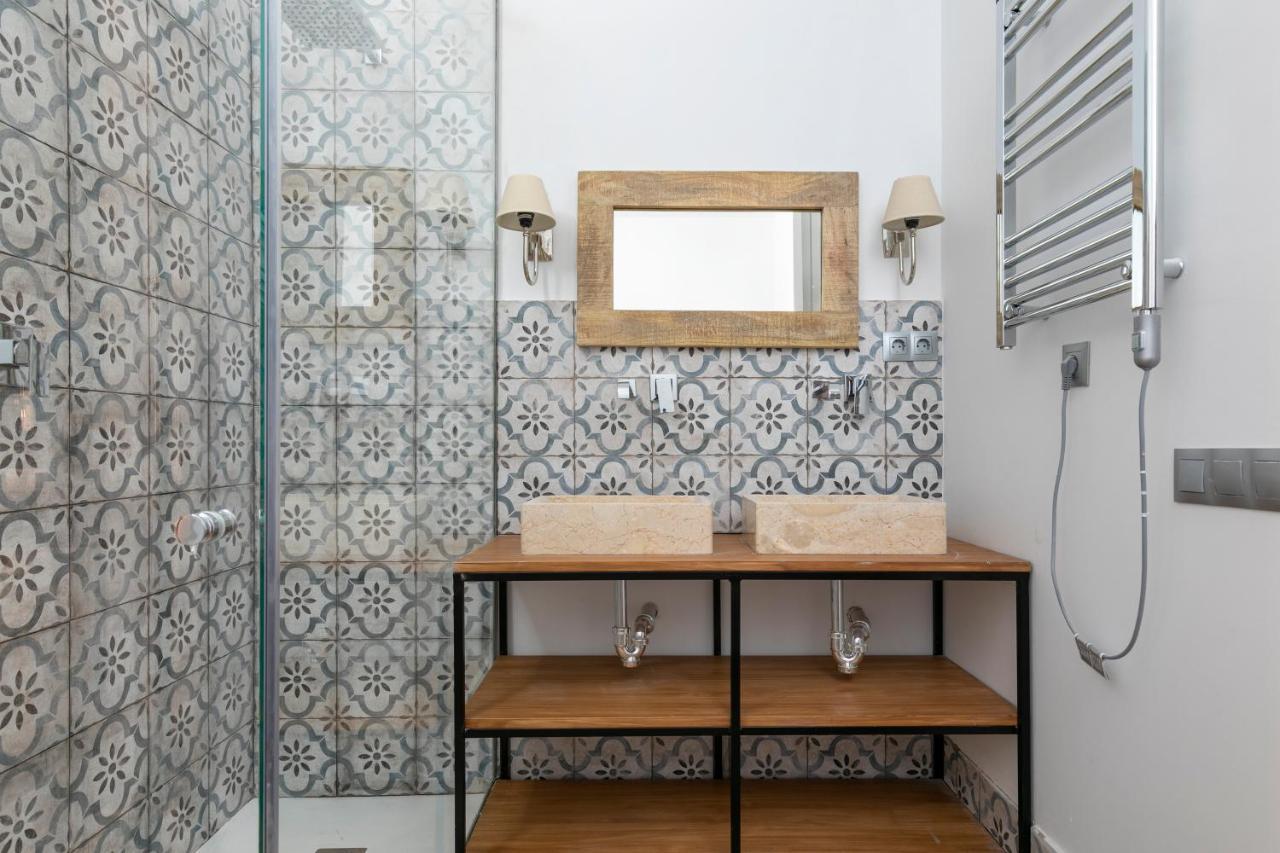 Homeabout Premium Malasana Apartment Madrid Bagian luar foto