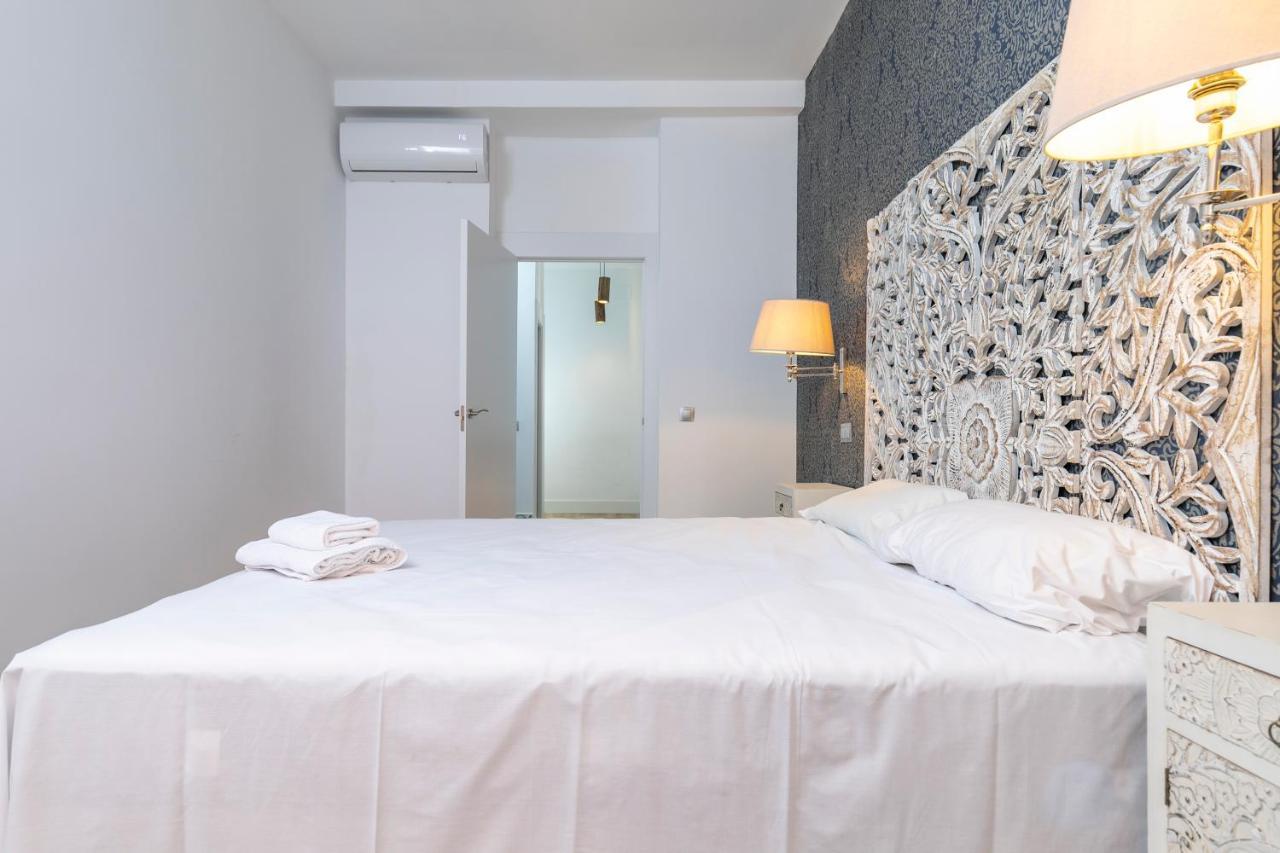 Homeabout Premium Malasana Apartment Madrid Bagian luar foto